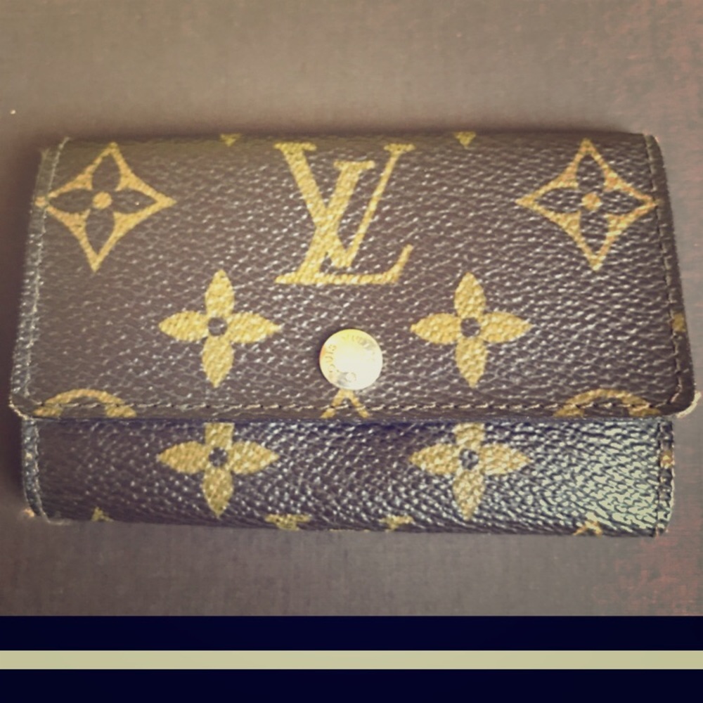 Louis Vuitton key case key holder keychain